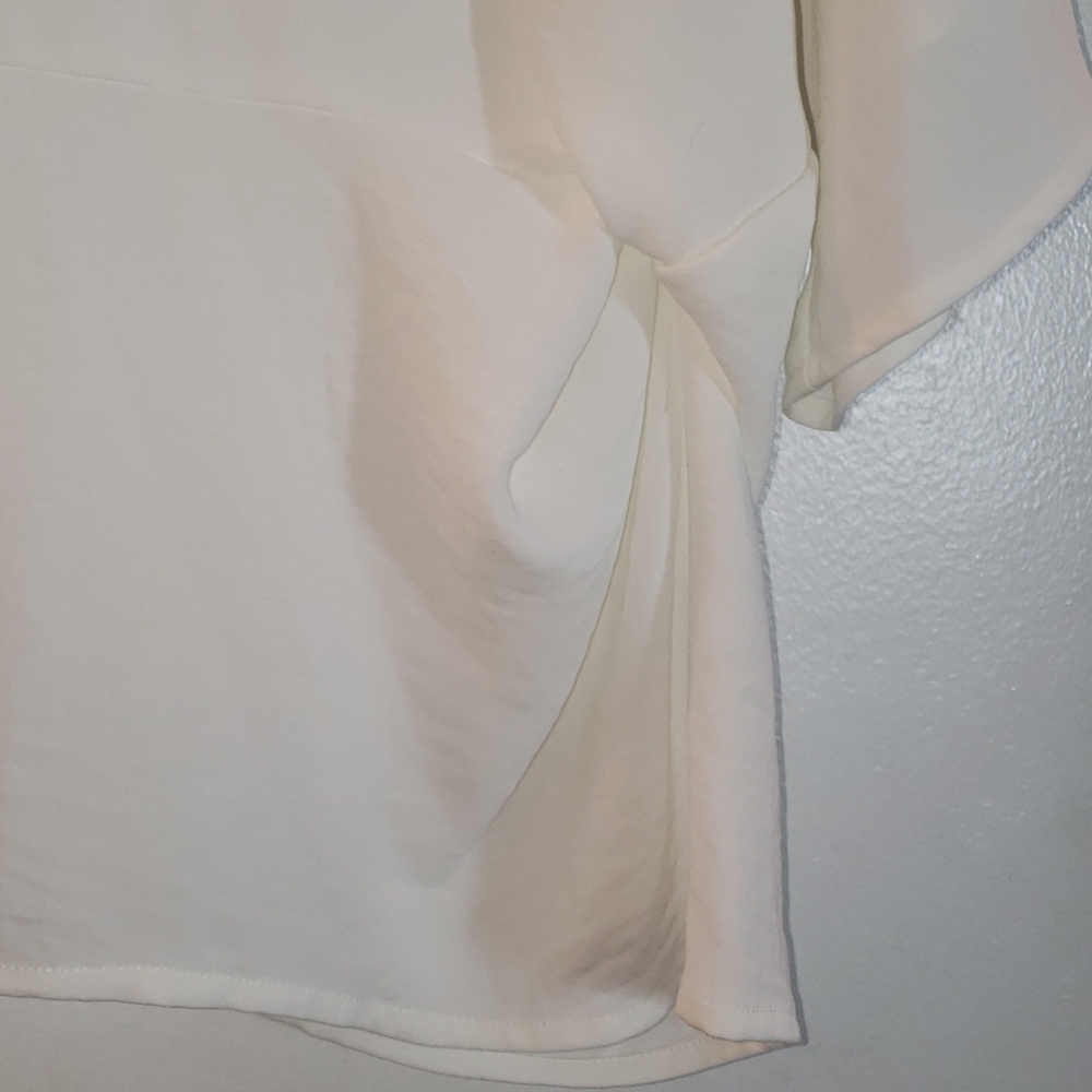 Vince Camuto Blouse - Picture 5 of 8